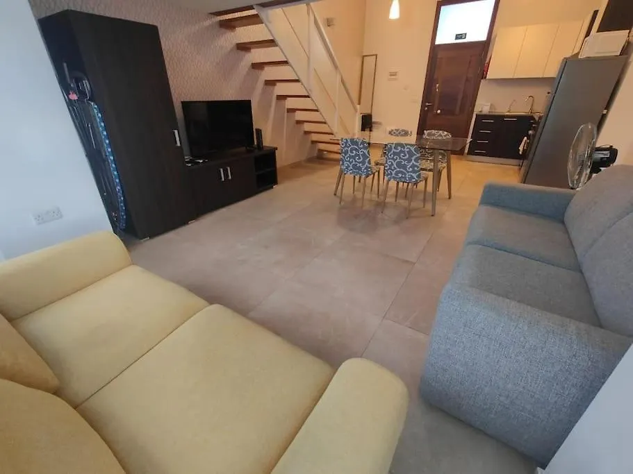 Modern Duplex Studio In Valletta Apartment Malta