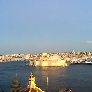 Luciano - Self Catering La Valletta